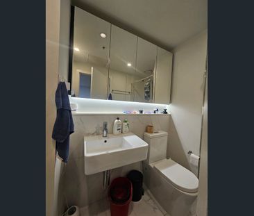 Modern Two-Bedroom Apartment in the Heart of Brunswick - Photo 5