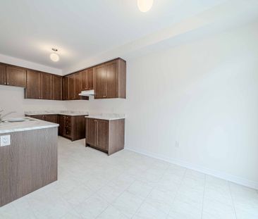 For Lease - 2057 Horace Duncan Crescent, Oshawa, Ontario - Photo 4