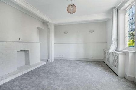 The Drive, SL8 - Photo 3