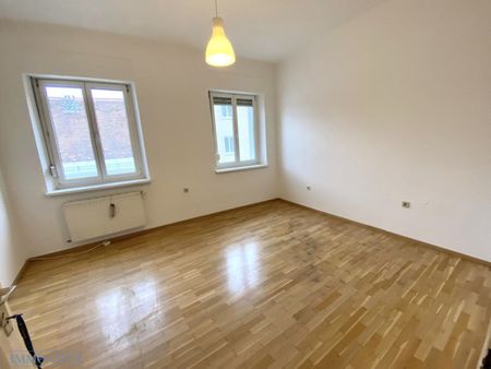 SEHR HELLE, NEU AUSGEMALTE 72m2-WOHNUNG MIT LIFT IN HAUPTBAHNHOFSNÄHE PROVISIONSFREI ZU MIETEN! - Photo 3