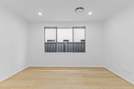 Modern family living in a premium leppington location! - Photo 5