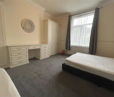 8 bedroom terraced house to rent - Photo 6