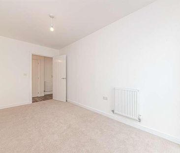 Wellington Road, Wokingham, RG40 - Photo 5