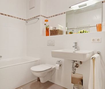 Bright, furnished 2-room apartment in good area for rent - Photo 5