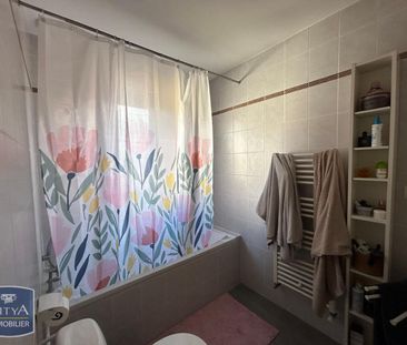 Location Appartement 4 pièces 84m² CHARNAY LES MACON 71850 - Photo 4