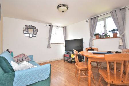 1 bedroom flat to rent, - Photo 2