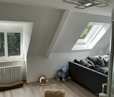 Ruhig gelegene Dachgeschosswohnung - komplett saniert und renoviert - Photo 1