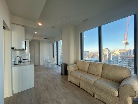 For Lease - 8 Cumberland St Street Unit# 2602 Master bedroom, Toronto, Ontario - Photo 1