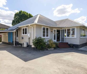 Spacious 3 Bedrooms in heart of Cambridge east - Photo 3
