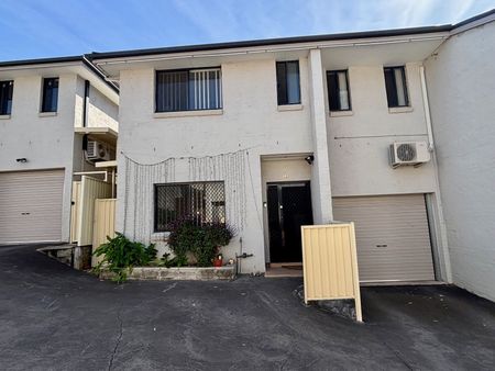 Prime Location - Photo 5