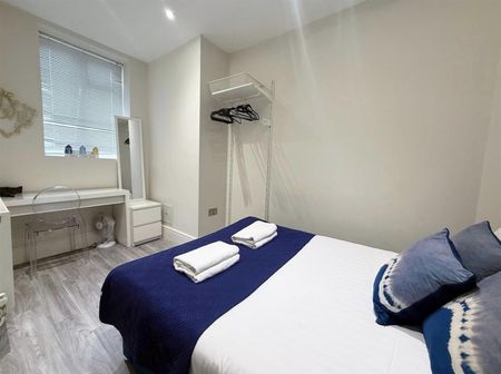 Kings Road, Brighton - Photo 3