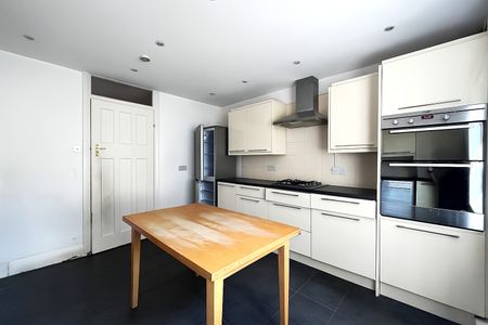 Yew Tree Court, Bridge Lane, NW11 - Photo 2