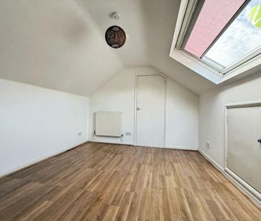 4 bedroom terraced house to rent - Photo 6