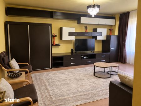 PROPRIETAR ofer spre închiriere garsoniera 45 mp bloc mixt renovata - Photo 3