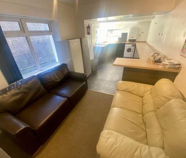 4 bedroom house to rent - Photo 1