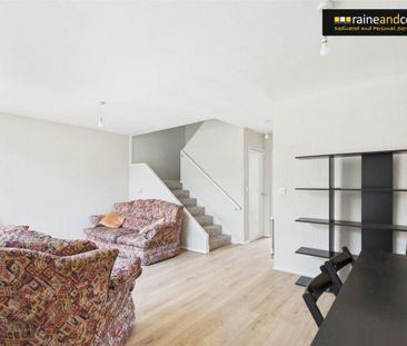 3 bedroom terraced house to rent - Photo 2