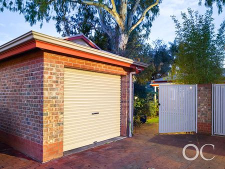 Open the Door to Stylish Courtyard Living Moments from The Parade - Photo 2