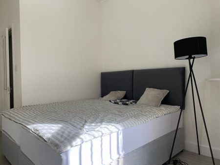 2 bedroom ground floor flat to rent - Photo 3