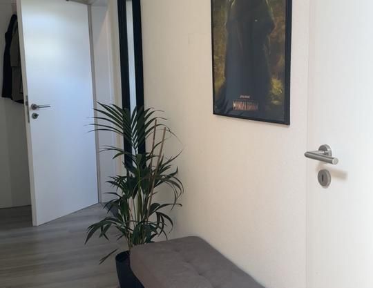 Dachgeschosswohnung inkl. Einbauküche und PKW-Stellplatz - Photo 1