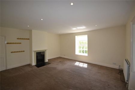 4 bedroom detached house to rent - Photo 3