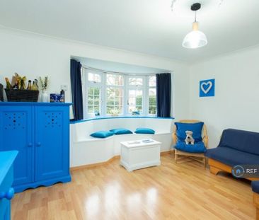 3 bedroom terraced house to rent - Photo 2
