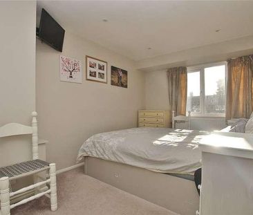 Brookwood, Woking, Surrey, GU24 - Photo 5