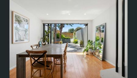 Stunning 2 bedroom townhouse with Private Plunge Pool - Photo 3