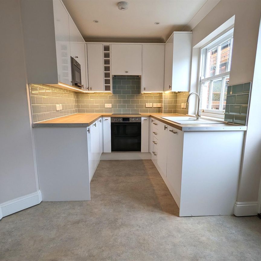 Romsey Bell Court Unfurnished - Photo 1