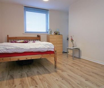 1 Bedroom Flat To Let - Photo 4