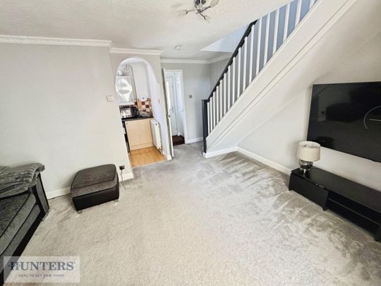 2 bedroom House To Let Total Size: 582 SQ FT - Photo 1