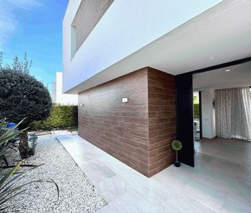 Luxury Villa for rent in Estepona, Andalusia - Photo 3