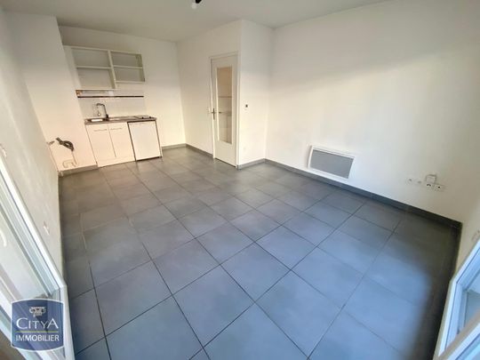 Location Appartement 2 pièces 38m² LA SEYNE SUR MER 83500 - Photo 1