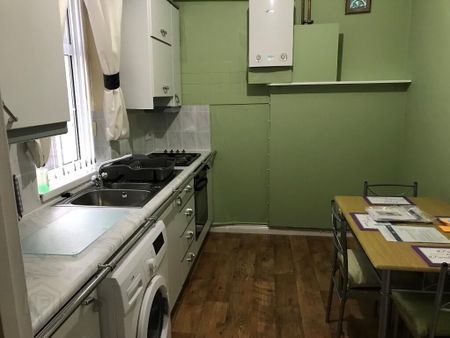 8 Coastguard Cottages, Carrickfergus, BT38 8BU - Photo 4