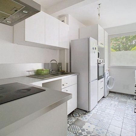 Location Appartement 4 pièces 72m² LILLE 59000 - Photo 4