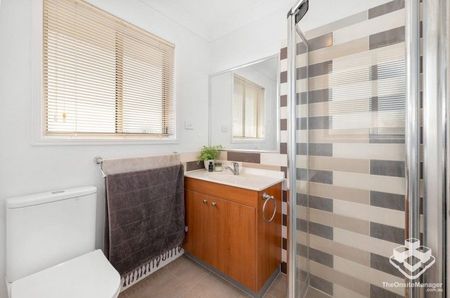 Renovated, Stand-alone townhouse - Photo 5