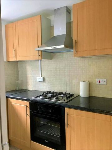 1 Bed Flat, Burbage House, SE14 - Photo 5