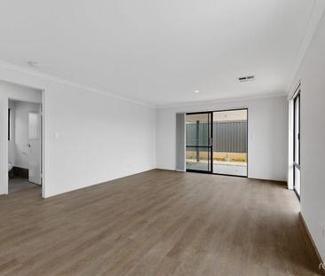 BRAND NEW HOME, STUNNING LOCATION - Photo 3