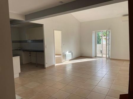 Location Appartement 3 pièces 82m² DRAGUIGNAN 83300 - Photo 4