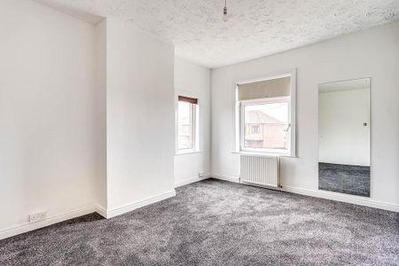 2 bedroom end of terrace house to rent - Photo 4