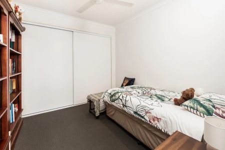 Low Maintenance Duplex - Prime Location - Photo 3