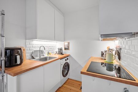 Fuldt møbleret lejlighed med to altaner - Photo 4