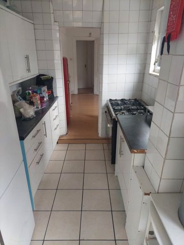 Room in a Shared House, Winslade Road, SW2 - Photo 2