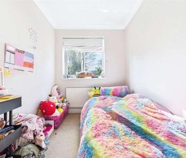 Albany Park Drive, Winnersh, Wokingham, Berkshire, RG41 - Photo 4