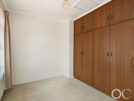 Open the Door To Stylish Townhouse Living in a Prime Adelaide Location - Photo 4