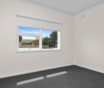 Modern, Upgraded Home with Contemporary Features - Photo 2