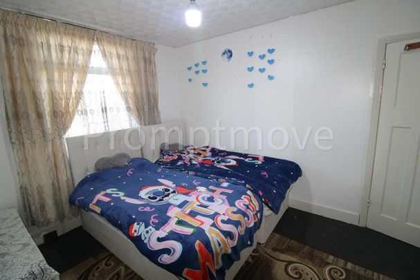 3 bedroom terraced house to rent - Photo 1