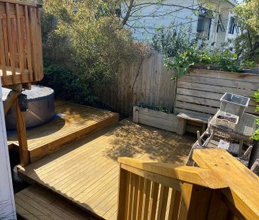 Beautifully renovated | Expansive outdoor living - Photo 3