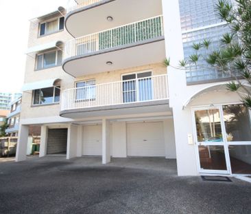 Live in the Heart of Mooloolaba! - Photo 2