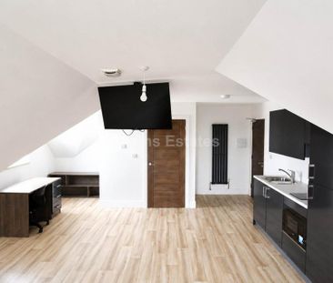 Studio to rent - Photo 2