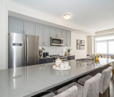 For Lease - 2519 Castlegate Crossing, Pickering, Ontario - Photo 5